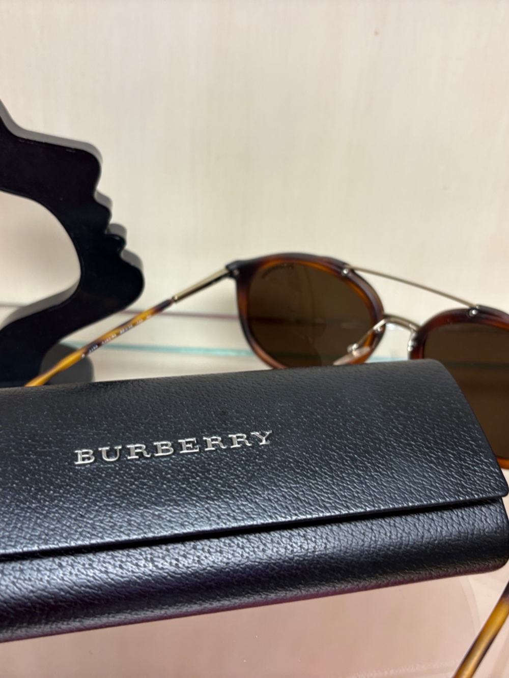 Burberry Round Tortoiseshell Sunglasses with Brown Lenses